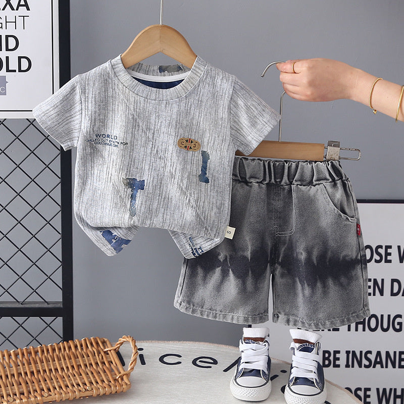 Boys' Summer Casual Outfit Baby Letter Print Short Sleeve Shorts Two-Piece Set 2026 New Fashionable Children's Clothing Trend