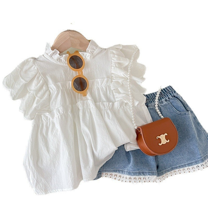 2026 Summer New Girls' Outfit: Children's Fashionable Flutter Sleeve Doll Shirt + Lace Denim Shorts Two-Piece Set