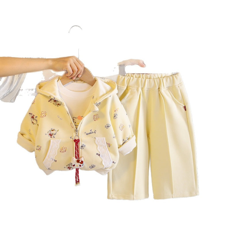 Girls' Spring and Autumn Outfit 2026 New Style for 1-4 Year Olds, Stylish Baby Children's Full-Print Cartoon Hooded Three-Piece Set