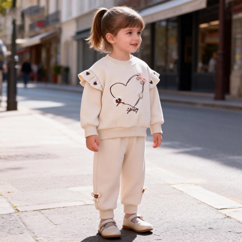 Girls' Spring and Autumn Outfit, Stylish New 2026 Model, Baby Girl's Casual Long-Sleeve Heart-Shaped Two-Piece Set, Trendy Infant Clothing