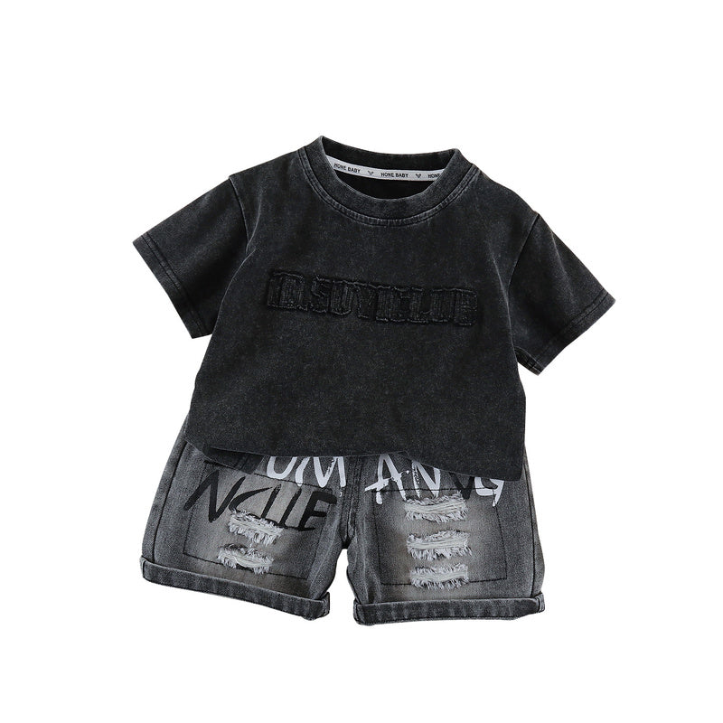 Children's Summer Short-Sleeve Set: Stylish Embroidered Letter T-Shirt and Shorts, Simple Two-Piece Casual Outfit for Boys, Trendy Korean Style