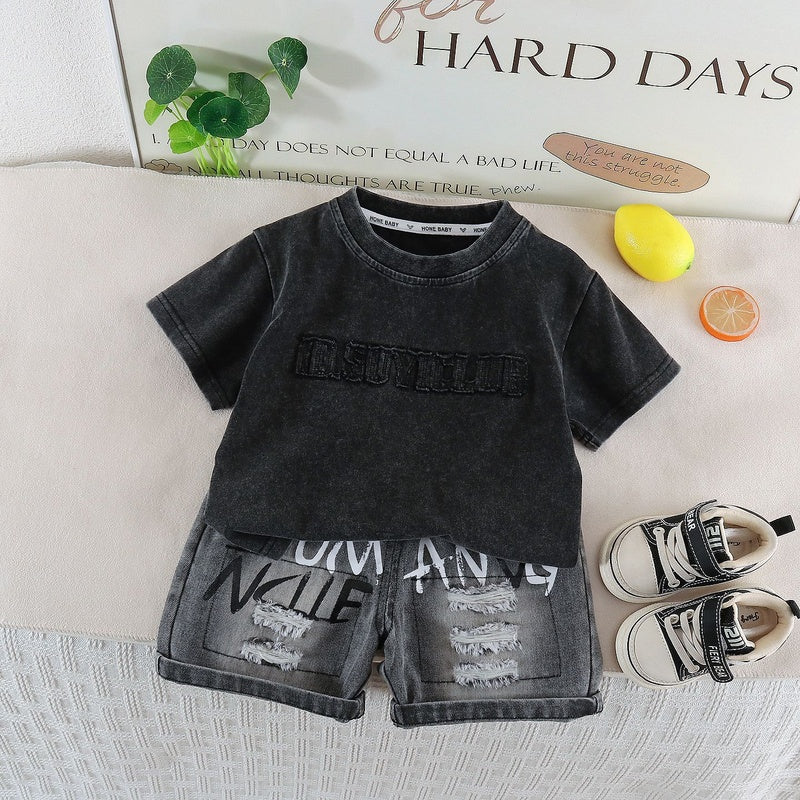Children's Summer Short-Sleeve Set: Stylish Embroidered Letter T-Shirt and Shorts, Simple Two-Piece Casual Outfit for Boys, Trendy Korean Style
