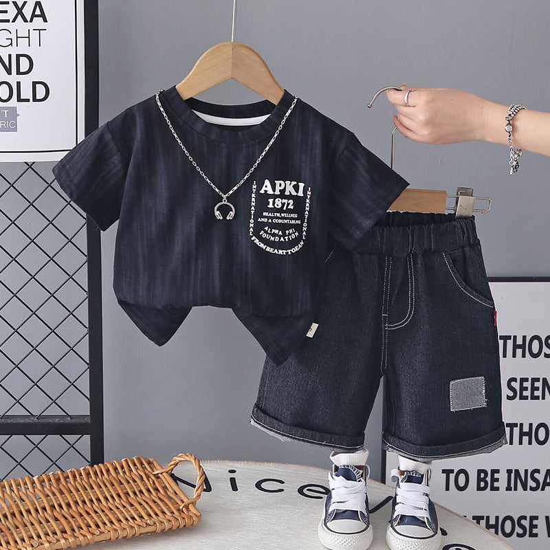 Boys' Outfit 2026 New Fashionable Two-Piece Set with Necklace and Letter Pocket, Baby Summer Short-Sleeve Clothes Trendy