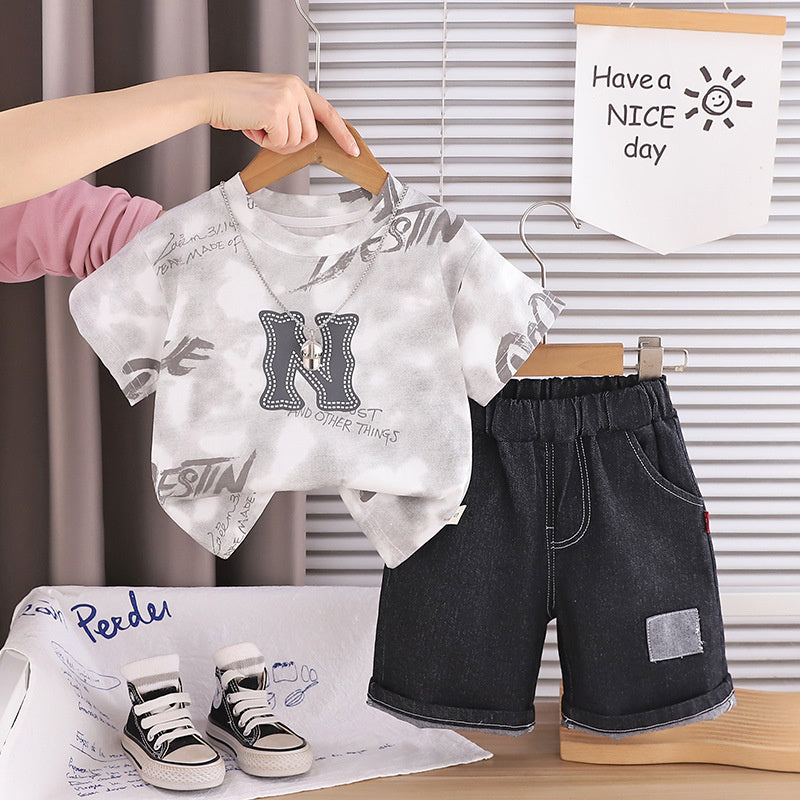 Boys' Summer Outfit Set 2026 New Fashionable Letter Necklace Short Sleeve Pants for 1-3 Year Old Toddlers