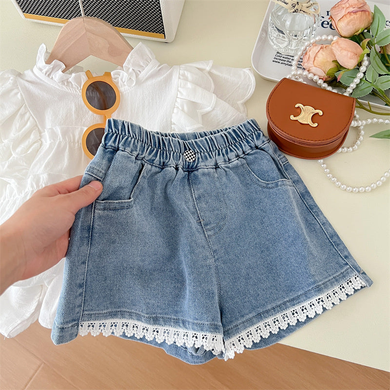 2026 Summer New Girls' Outfit: Children's Fashionable Flutter Sleeve Doll Shirt + Lace Denim Shorts Two-Piece Set