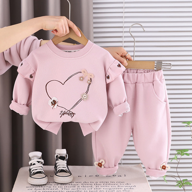 Girls' Spring and Autumn Outfit, Stylish New 2026 Model, Baby Girl's Casual Long-Sleeve Heart-Shaped Two-Piece Set, Trendy Infant Clothing