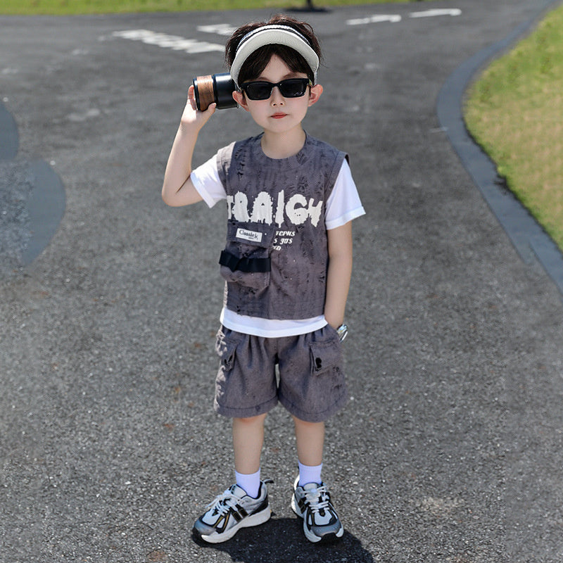 Boys' Outfit 2026 New Fashionable Letter Print Ripped Short Sleeve Baby Summer Shorts Children's Clothing