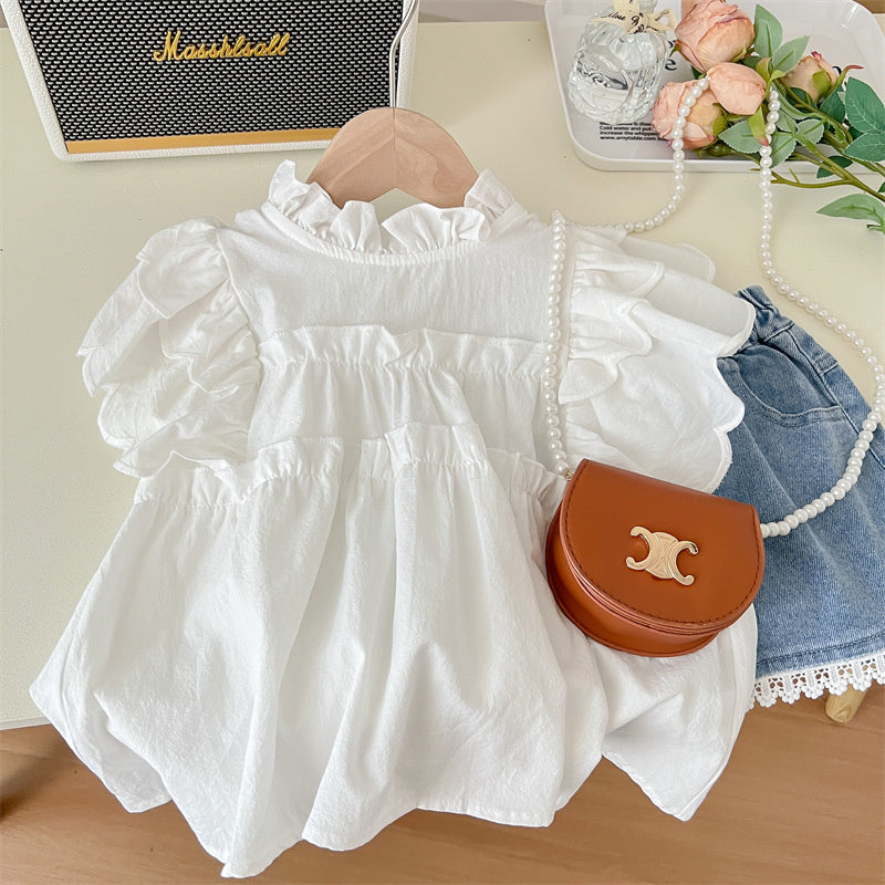 2026 Summer New Girls' Outfit: Children's Fashionable Flutter Sleeve Doll Shirt + Lace Denim Shorts Two-Piece Set