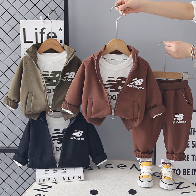 Boys' Outfit Set 2026 New Spring Autumn Clothes for Infants and Toddlers, Stylish Letter Print Raglan Three-Piece Children's Clothing