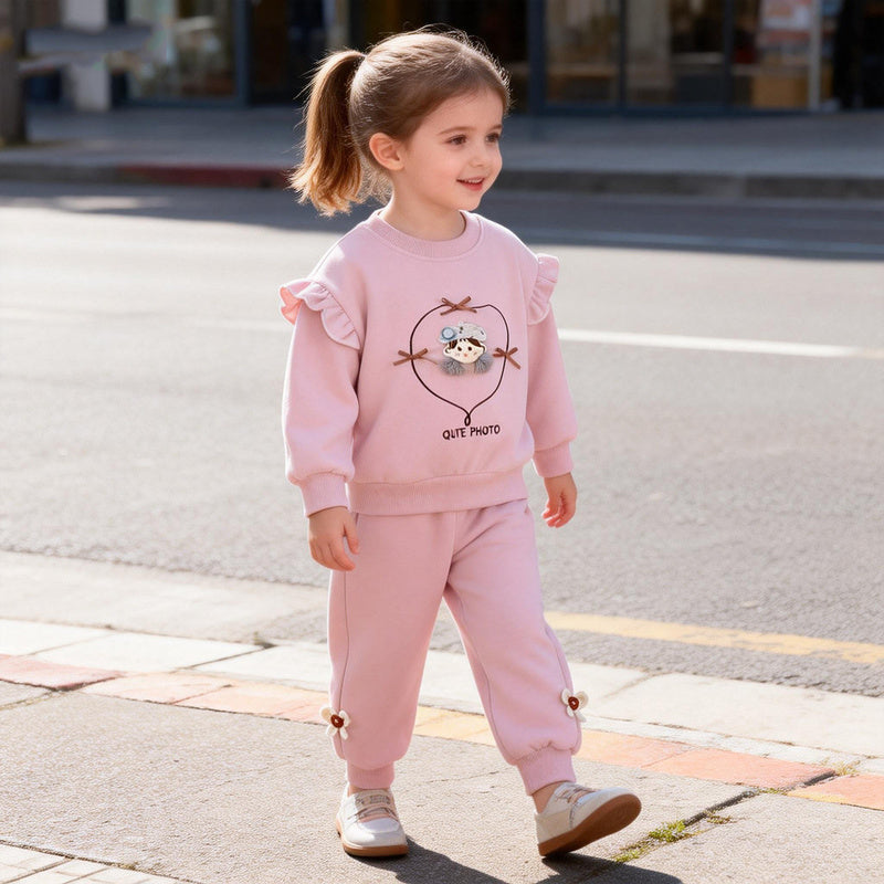 Girls' Spring and Autumn Outfit, Stylish New 2026 Model, Baby Girl's Casual Long-Sleeve Heart-Shaped Two-Piece Set, Trendy Infant Clothing