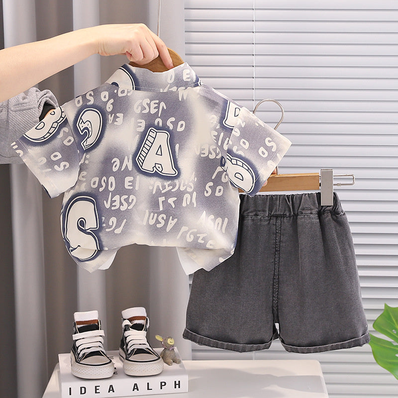 New stylish summer outfit boys: trendy three-piece set for toddlers and children with letter-print short-sleeve shirt
