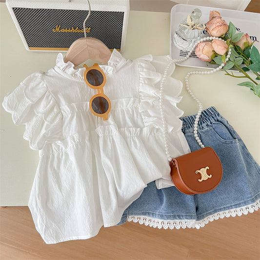 2026 Summer New Girls' Outfit: Children's Fashionable Flutter Sleeve Doll Shirt + Lace Denim Shorts Two-Piece Set