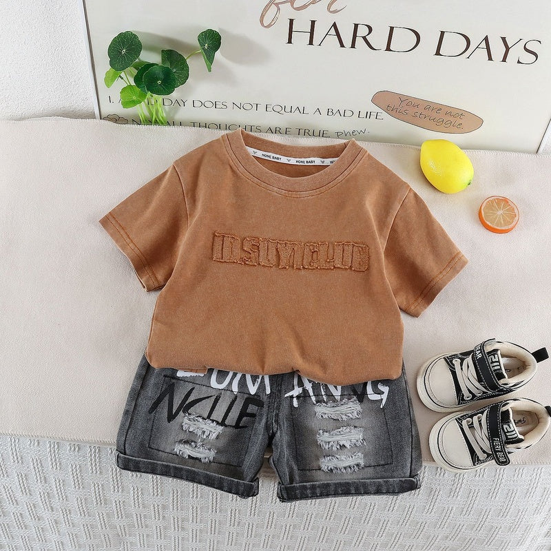 Children's Summer Short-Sleeve Set: Stylish Embroidered Letter T-Shirt and Shorts, Simple Two-Piece Casual Outfit for Boys, Trendy Korean Style
