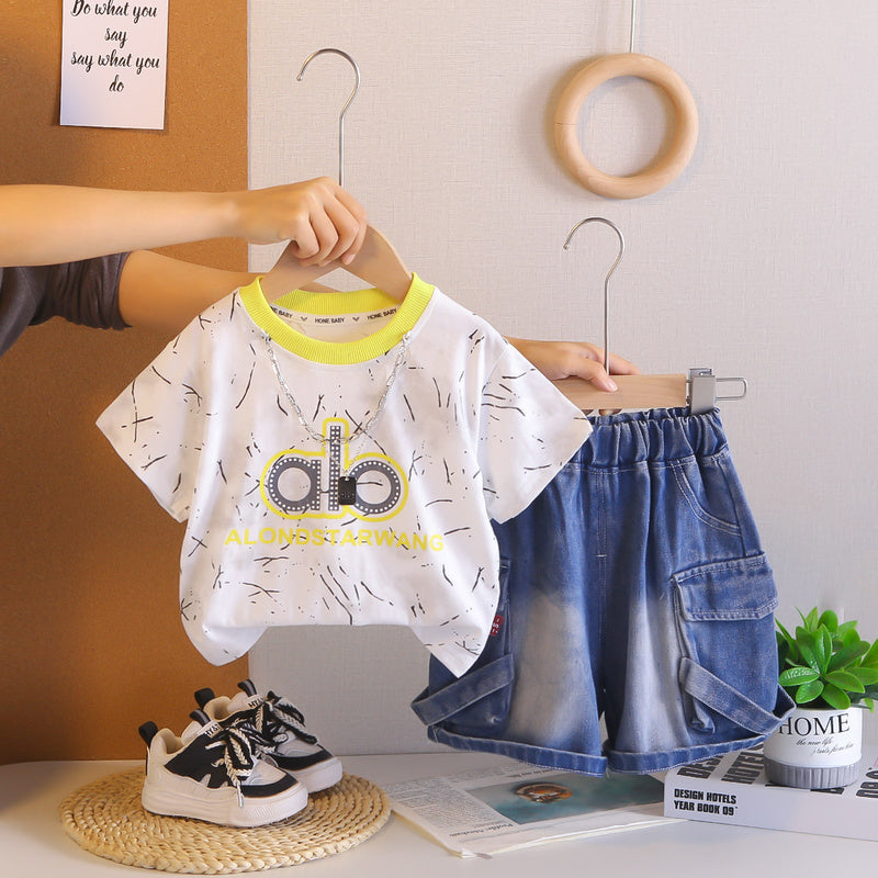 Children's clothing for boys, 2026 new stylish baby set with letter necklace, short-sleeved thin two-piece summer outfit