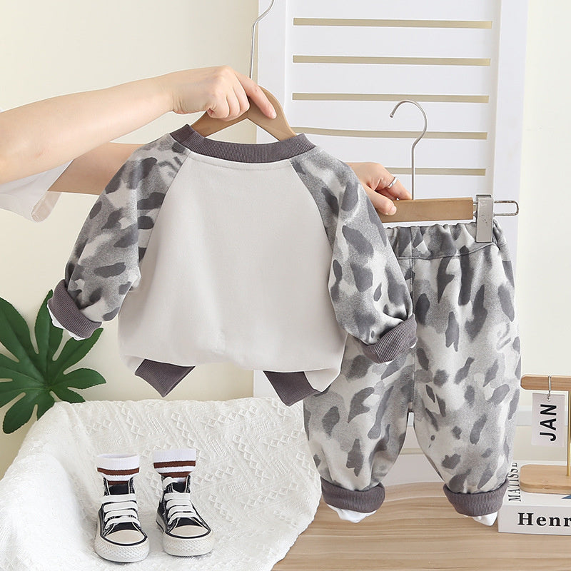 Boys' autumn long-sleeve outfit, children's leopard print patchwork sleeve sweatshirt, trendy and stylish casual two-piece set for spring