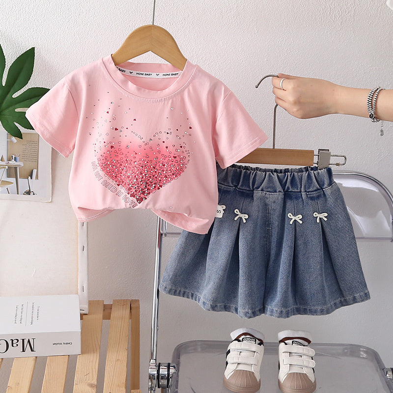 Baby Short Sleeve 2026 New Style Girls' Heart-Shaped Rhinestone Summer Outfit Shorts Infant Two-Piece Set Wholesale