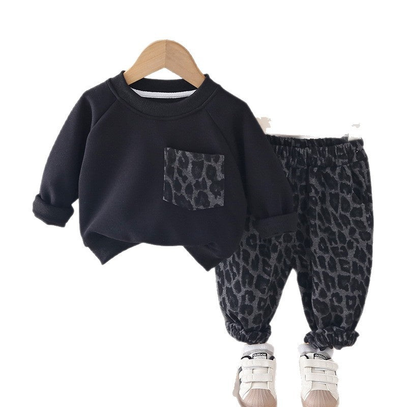 Boys' Spring and Autumn Outfit 2026 New Baby Children's Stylish Casual Leopard Print Pocket Sweatshirt Two-Piece Set Trendy