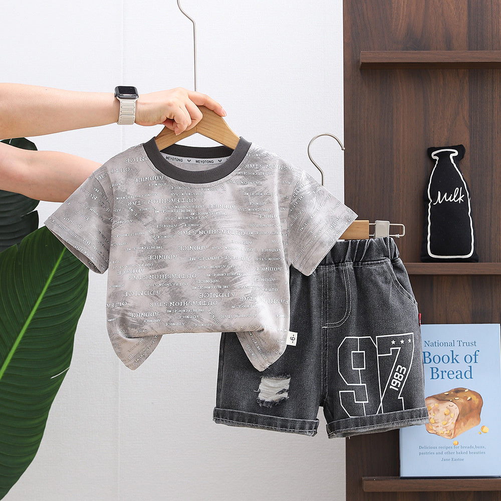 Boys' Summer Short-Sleeve Outfit 2026 New Fashionable Baby Boy Casual Two-Piece Set with 3D Full-Print Letters Trendy