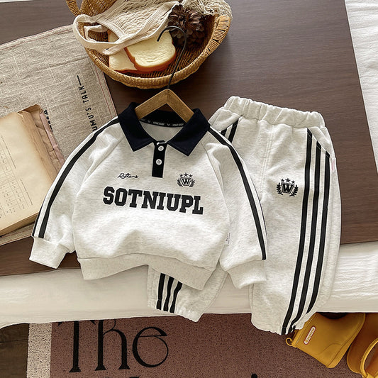 Boys' outfit with a turn-down collar letter print, stylish trendy two-piece set babies toddlers, suitable for spring and autumn