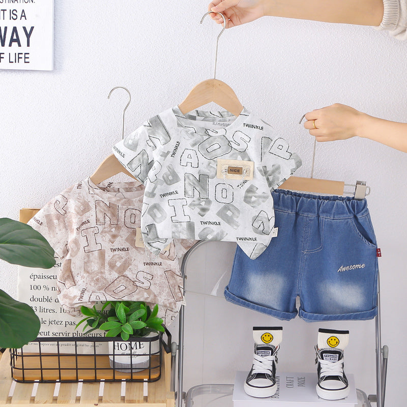 Boys' Summer Outfit 2026 New Fashionable Toddler Chest Tag Necklace Short Sleeve Shorts Baby Boy Two-Piece Set