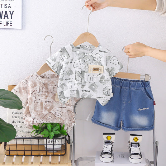 Boys' Summer Outfit 2026 New Fashionable Toddler Chest Tag Necklace Short Sleeve Shorts Baby Boy Two-Piece Set
