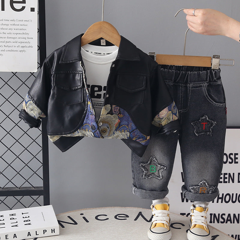 Outfit 2026 New Stylish Small and Medium-Sized Children's Autumn Boys' Baby Jacquard Bear Leather Jacket Three-Piece Trendy Set