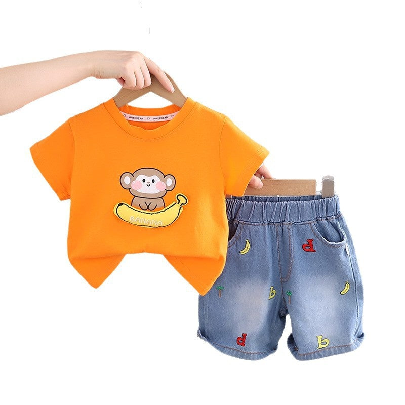 Boys' Summer 2026 New Set: Monkey Banana Round Neck Short Sleeve Shorts Two-Piece Set, Stylish and Fashionable Children's Clothing