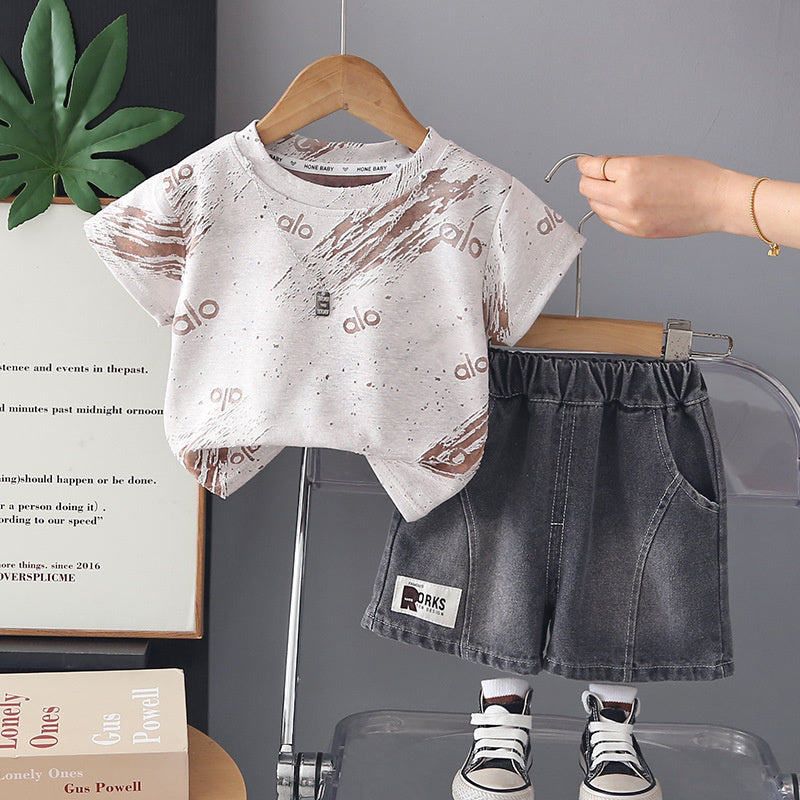 Boys' Summer Outfit 2026 New Fashionable Toddler Set Stylish Baby Jacquard Necklace Short Sleeve Pants Trendy