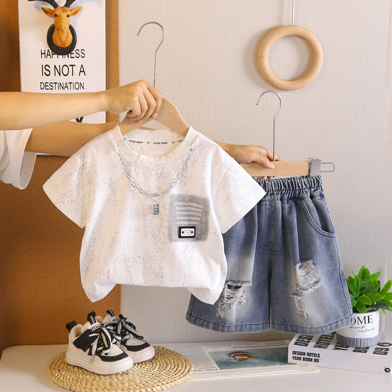 Boys' Outfit 2026 New Style Baby Pocket Necklace Korean Fashionable Children's Clothing Versatile Trendy Summer Two-Piece Set