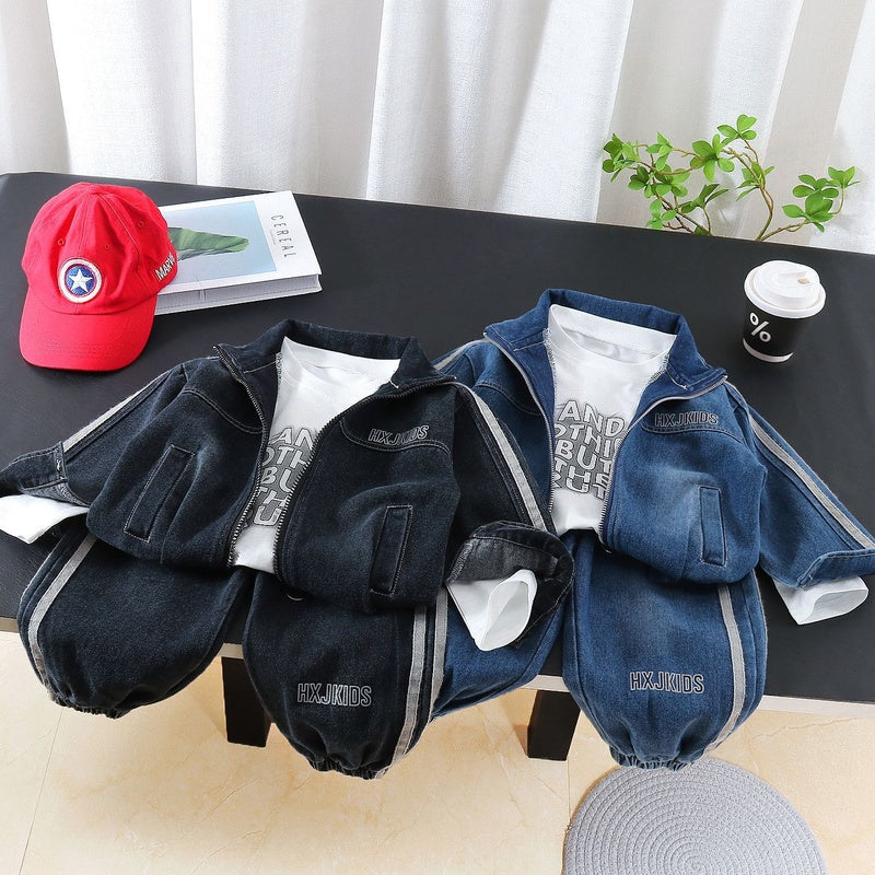 Boys' 2026 New Stylish Baby Fall Outfit with Vertical Stripes on the Shoulders, Denim Three-Piece Set for Children, Spring and Autumn Style