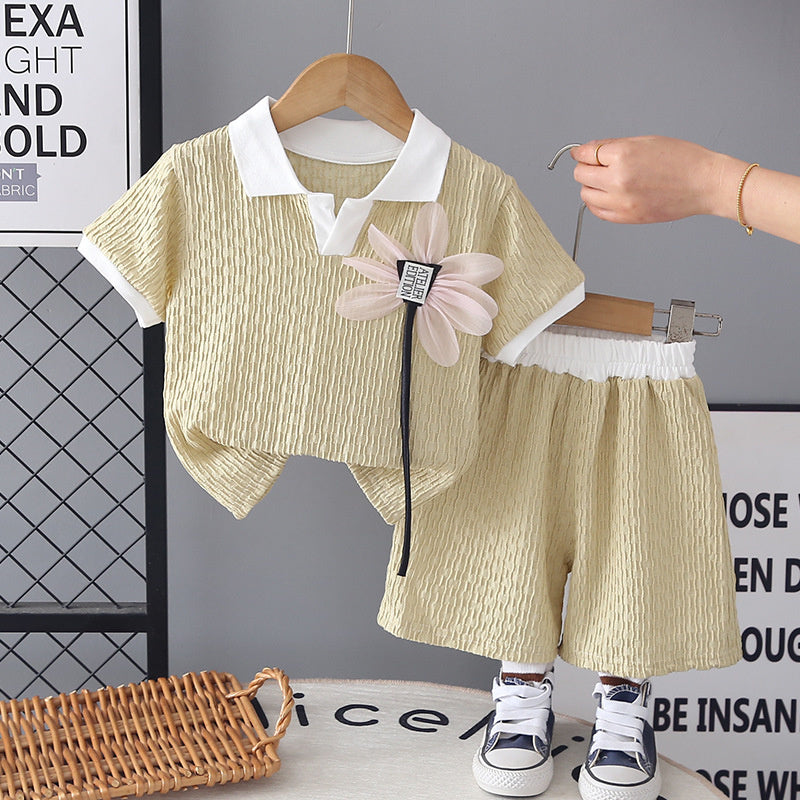 Baby Girl Outfit 2026 New Fashionable Girls' Summer Two-Piece Set with Floral Chest Design, Short Sleeve and Shorts