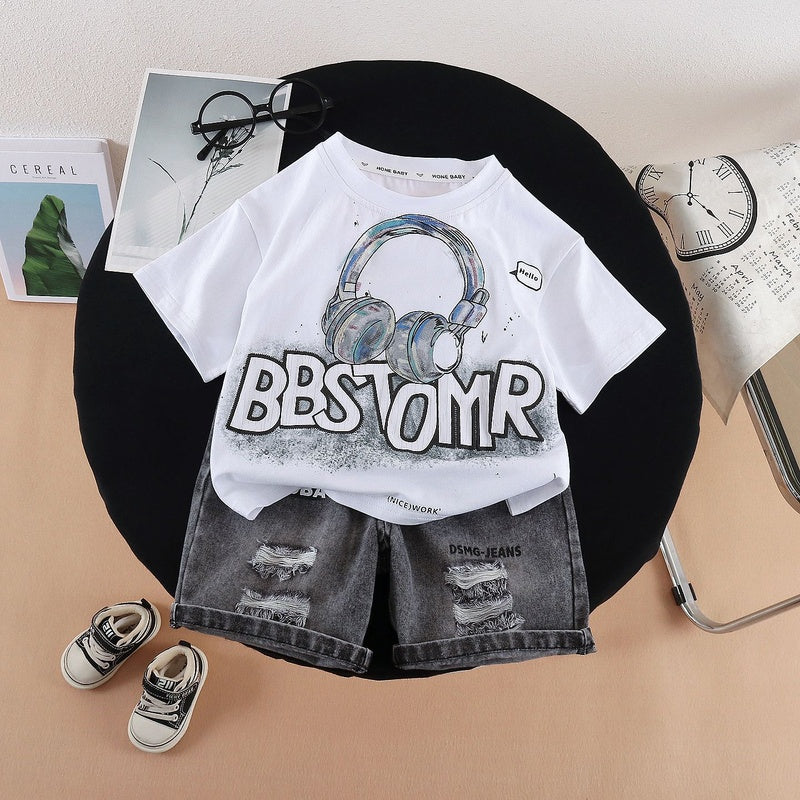 Set New Style Boys' Letter Print Headphone Short Sleeve Shorts Two-Piece Summer Outfit Children's Clothing 3