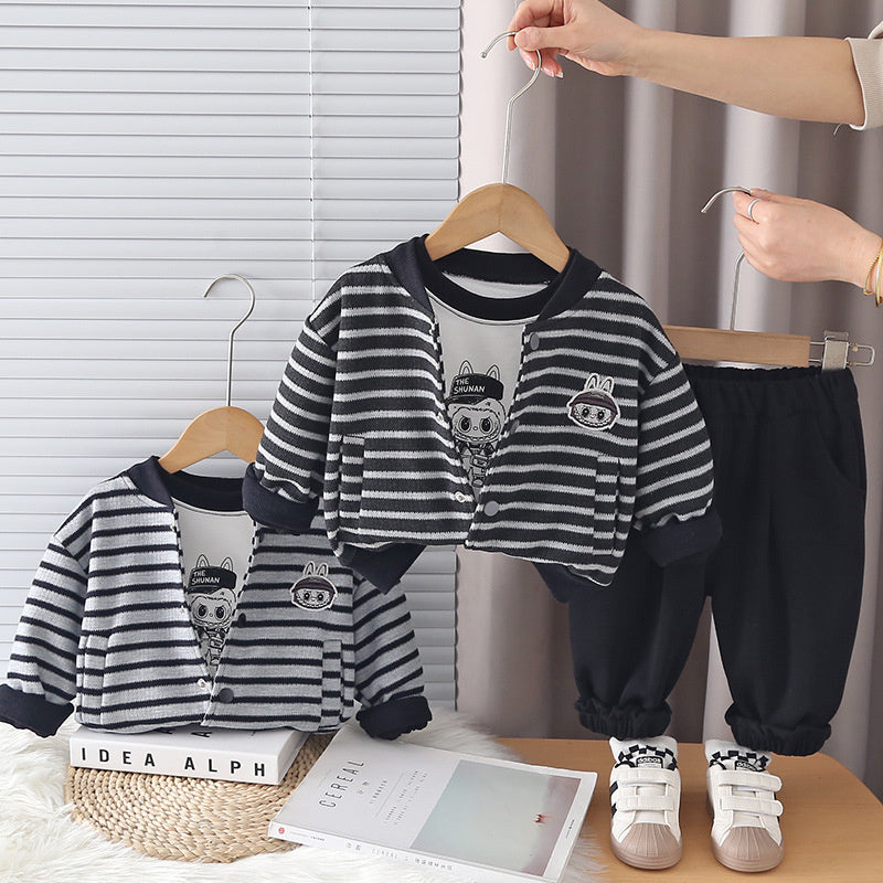26 New Boys' Fashion Toddler Spring and Autumn Outfit Stylish Striped Jacket Casual Long Pants Three-Piece Set Wholesale Trend