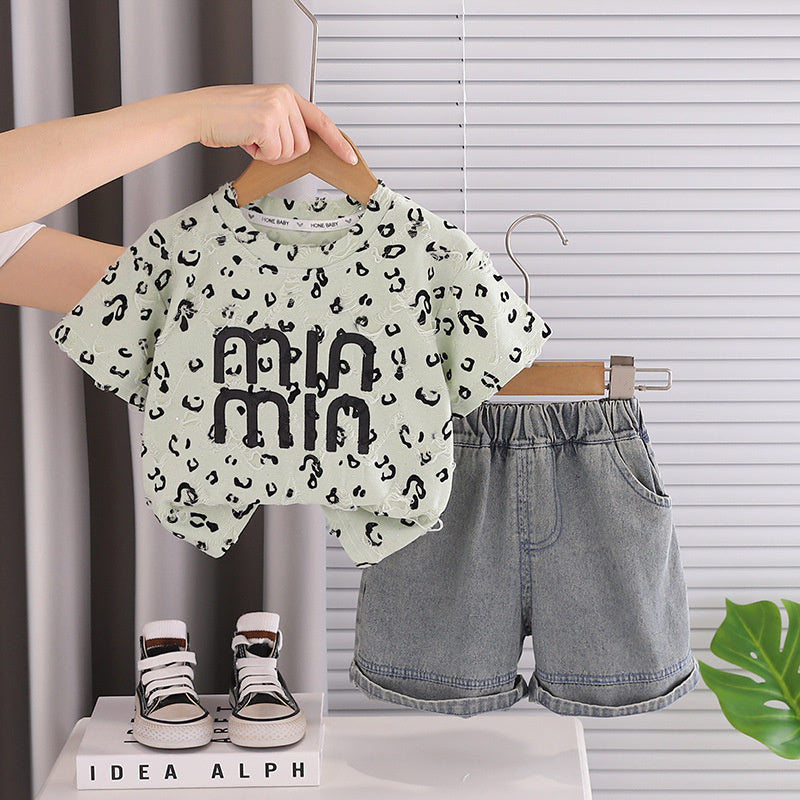Boys' Outfit 2026 New Fashionable Children's Summer Leopard Print Letter Short Sleeve Clothes for Boys and Toddlers