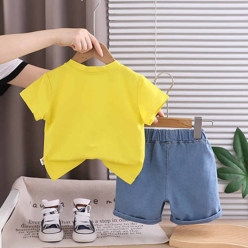 Boys' Outfit 2026 New Cool and Stylish Children's Summer Clothes Baby Bear Camera Short Sleeve Two-Piece Set Trendy