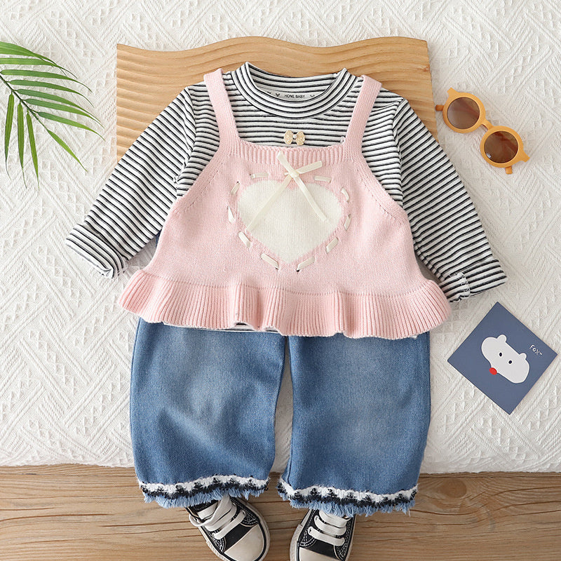 Baby Girl Outfit 2026 New Heart Pattern Sweater Three-Piece Set for Little Girls, Stylish Spring and Autumn Children's Clothing