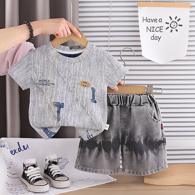 Boys' Summer Casual Outfit Baby Letter Print Short Sleeve Shorts Two-Piece Set 2026 New Fashionable Children's Clothing Trend