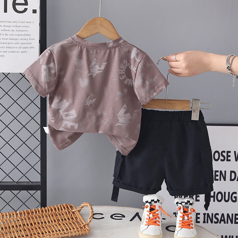 Boys' English Printed Round Neck Short Sleeve Set 2026 New Fashionable Children's Casual Summer Two-Piece Outfit