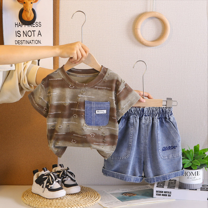 2026 Summer Boys' Outfit: Stylish Baby Smiley Face Wave Pattern Short Sleeve Two-Piece Set for Boys, Korean Style Trendy