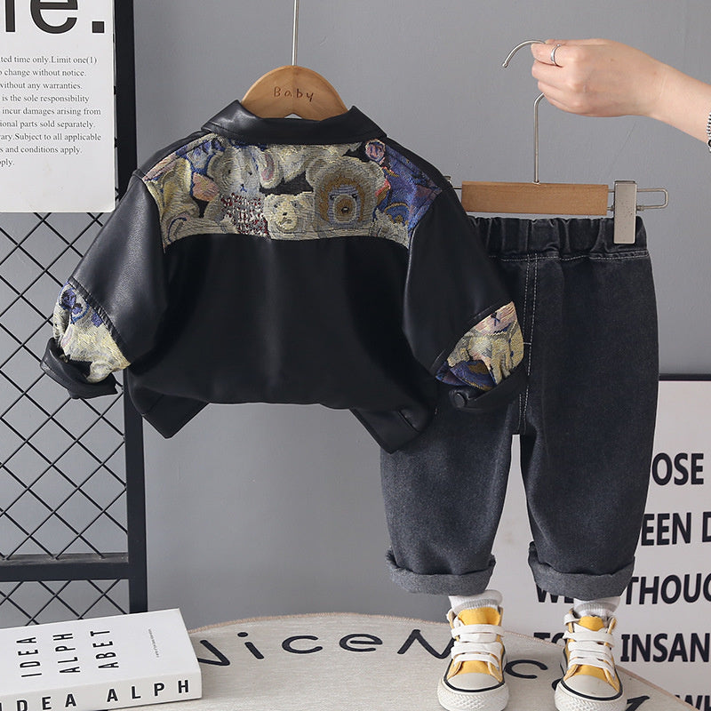 Outfit 2026 New Stylish Small and Medium-Sized Children's Autumn Boys' Baby Jacquard Bear Leather Jacket Three-Piece Trendy Set