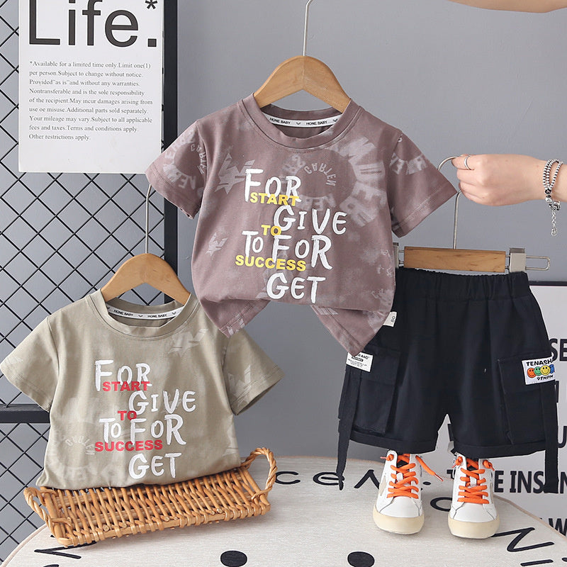 Boys' English Printed Round Neck Short Sleeve Set 2026 New Fashionable Children's Casual Summer Two-Piece Outfit