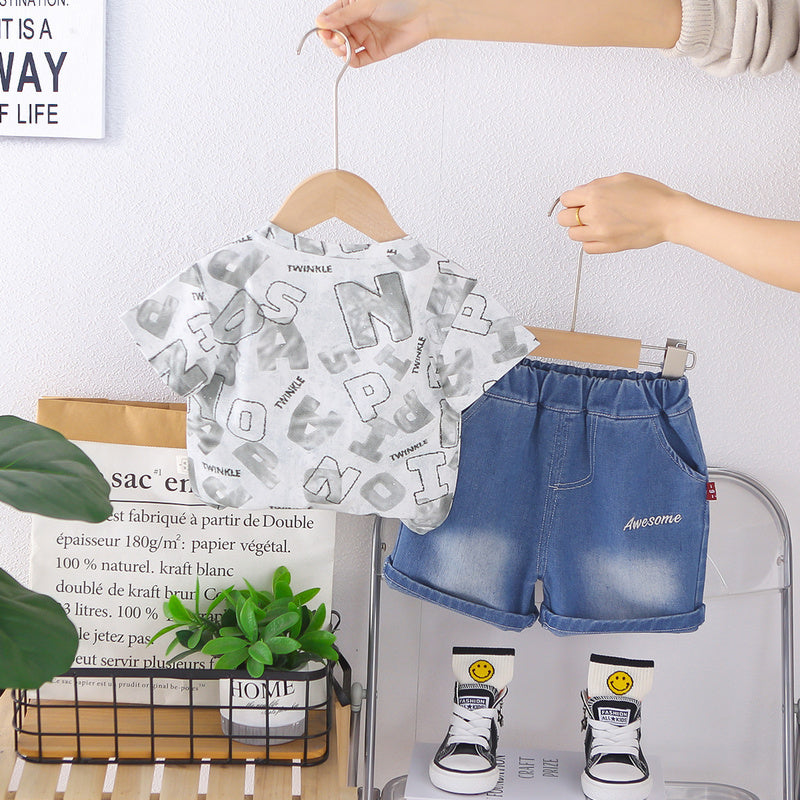 Boys' Summer Outfit 2026 New Fashionable Toddler Chest Tag Necklace Short Sleeve Shorts Baby Boy Two-Piece Set