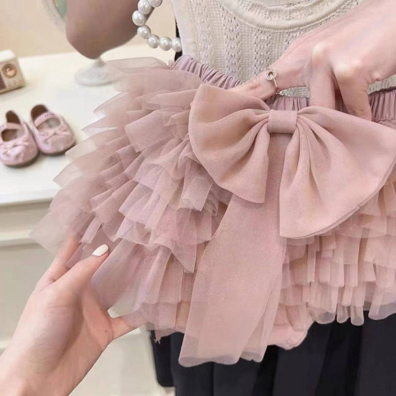 Girls' Summer New Outfit 2025: Stylish Children's Knitted Hollow Sleeveless Top and Popular Cake Mesh Skirt