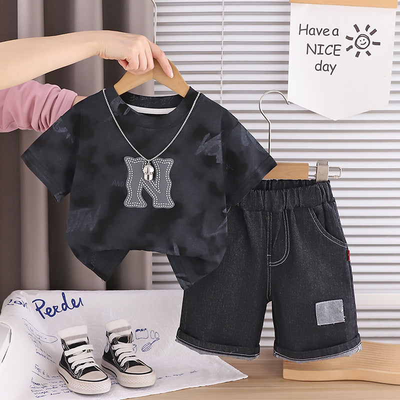 Boys' Summer Outfit Set 2026 New Fashionable Letter Necklace Short Sleeve Pants for 1-3 Year Old Toddlers