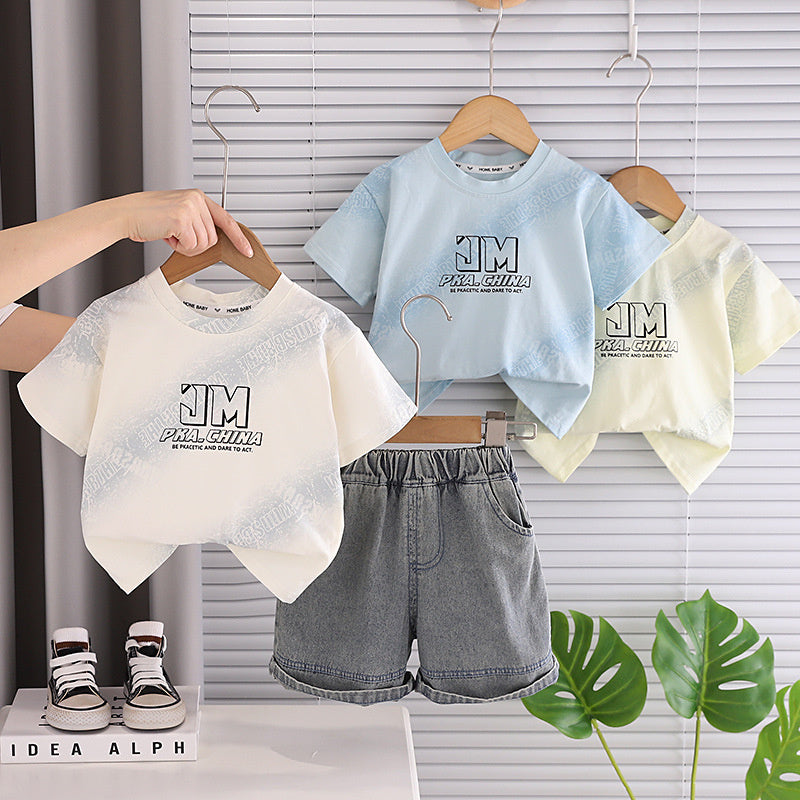 Boys' summer outfit 2026 new stylish baby letter print round neck short sleeve handsome infant two-piece set trendy