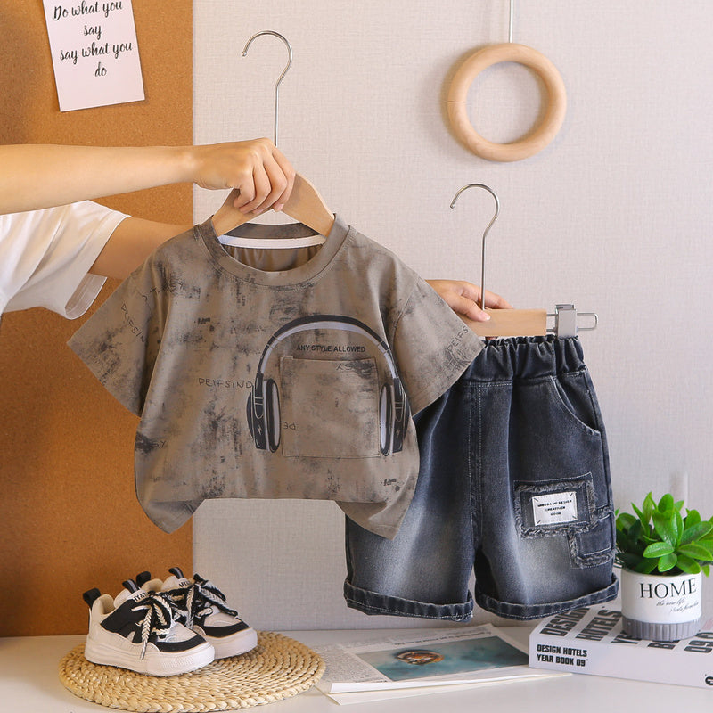 Boys' short-sleeve suit, 2026 new stylish design with earphone pocket, summer clothing for infants and toddlers, two-piece set