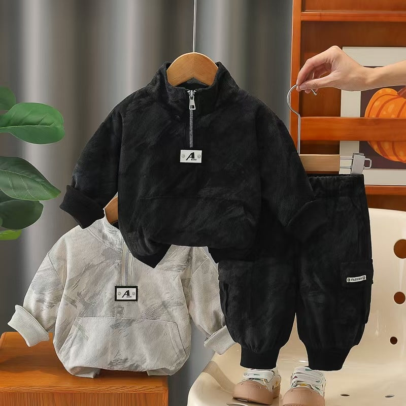 Boys' children's clothing 2026 outfit stylish baby spring and autumn vertical collar letter logo two-piece set infant clothes
