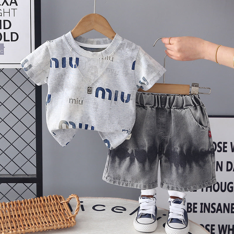 Boys' Outfit Children's Short Sleeve 2026 New Model for Young Boys Summer Casual Two-Piece Set with Necklace