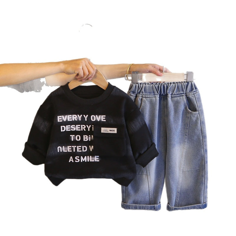 Boys' fashion two-piece set with pocket sweatshirt, stylish and trendy toddler clothing for spring