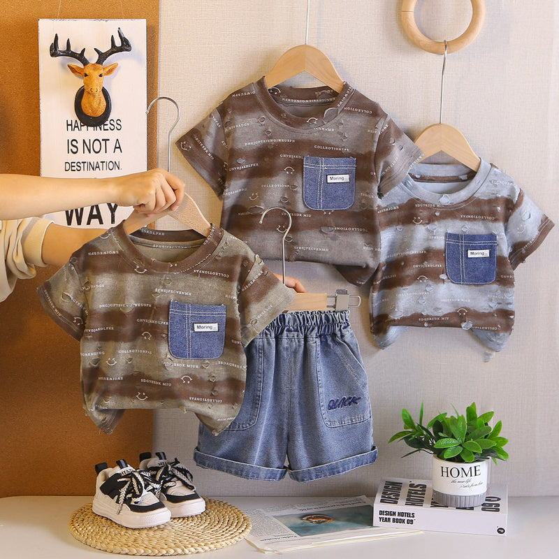 2026 Summer Boys' Outfit: Stylish Baby Smiley Face Wave Pattern Short Sleeve Two-Piece Set for Boys, Korean Style Trendy